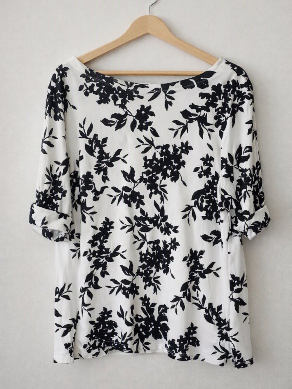 Karen Scott Floral Tunic Top XL Black White Roll Sleeve 3/4 Tab Blouse